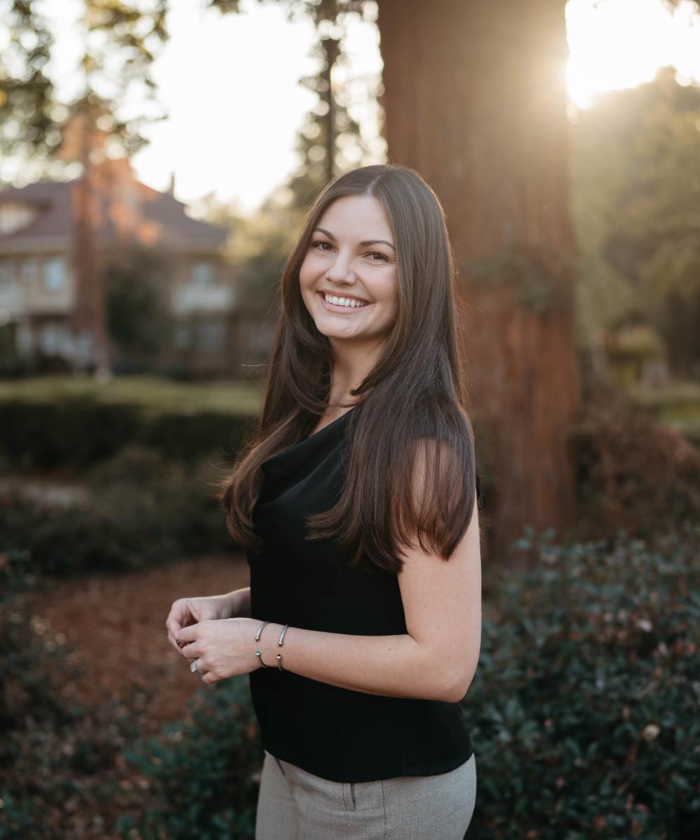 Justina | Client Services Associate | Stark Wealth Management
