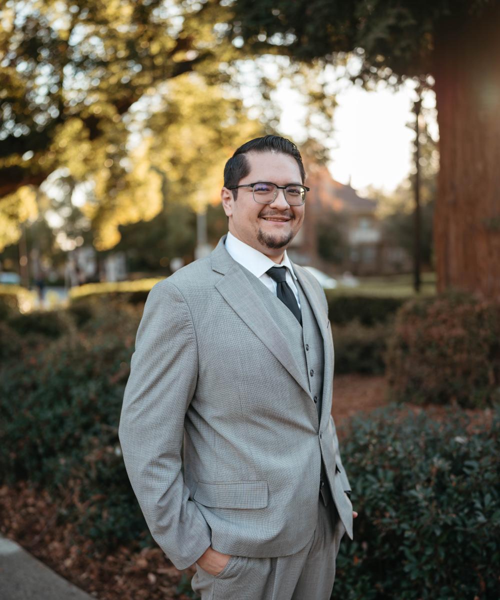 Manuel | Operations Manager | Stark Wealth Management